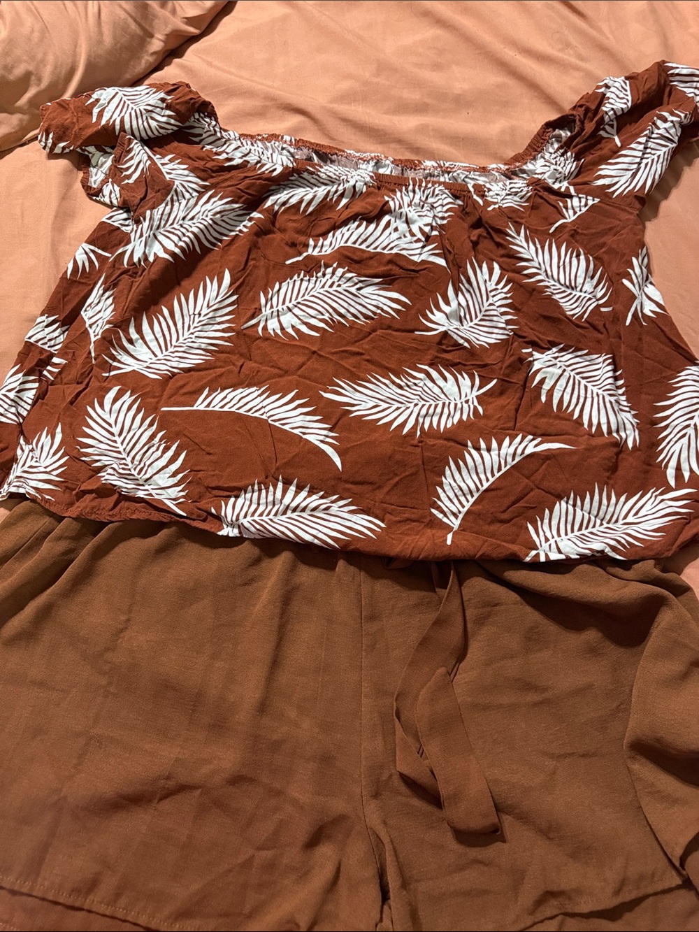 SHEIN Rust Off-Shoulder Crop Top with White Leaf Print with Shorts - SHEIN 3XL